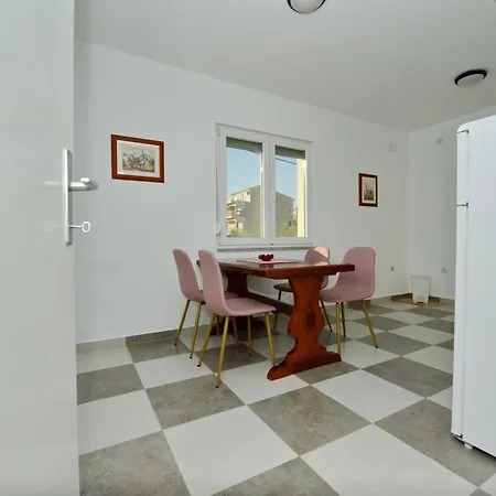 Medic Apartment *