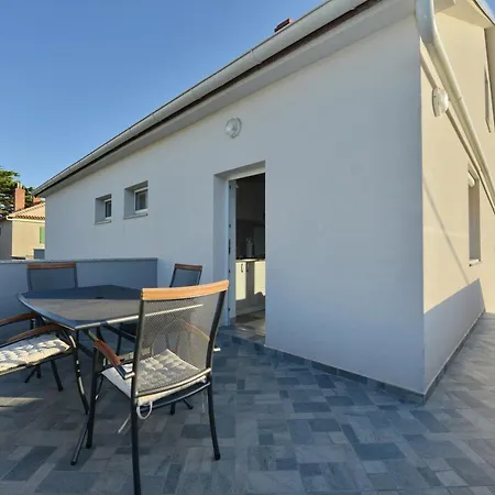Medic Apartment *